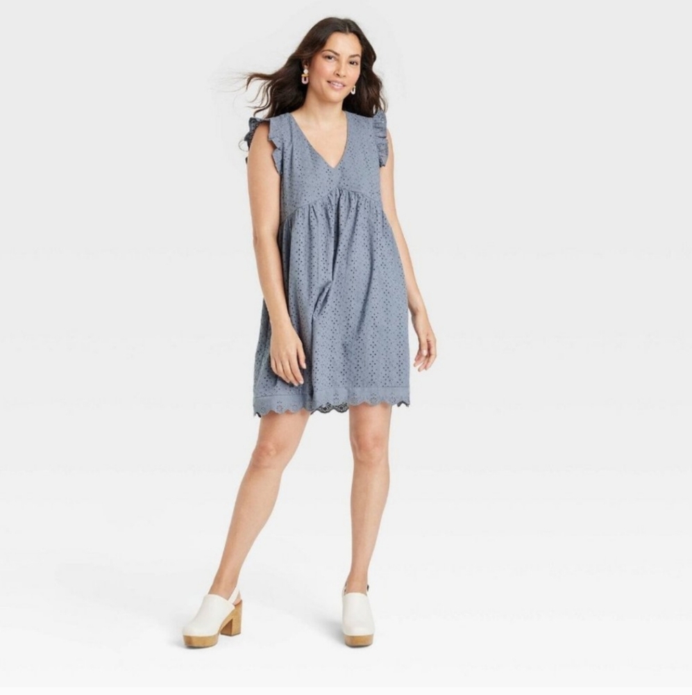 Knox Rose Slate Blue-Gray Eyelet V-Neck Ruffle Sleeveless Knee-Length Dress